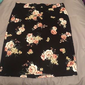 Torrid size 00 floral pencil skirt